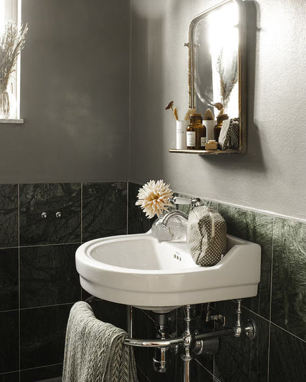 Miroir Karin avec étagère, argent antique, grand format