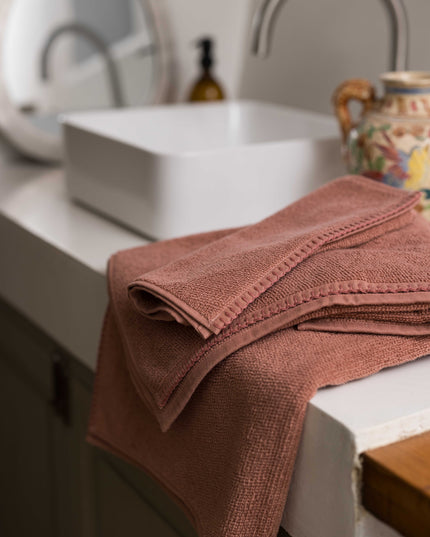 Serviette et Drap de douche/bain Bora - 100% coton - couleur terracotta
