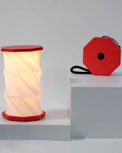 Mini lampe torsadée hexagonale en Noyer