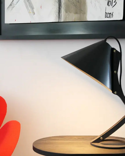 Lampe à poser Silence en cuir noir bois noir