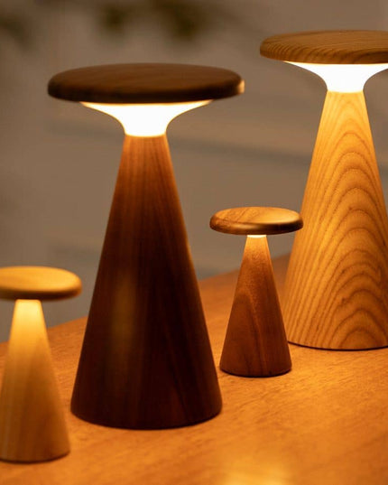 Lampe de table Sylva: Mini Noyer