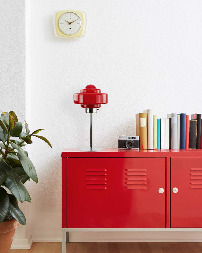 Lampe à poser en verre coloré et métal chromé Zéni: Orange