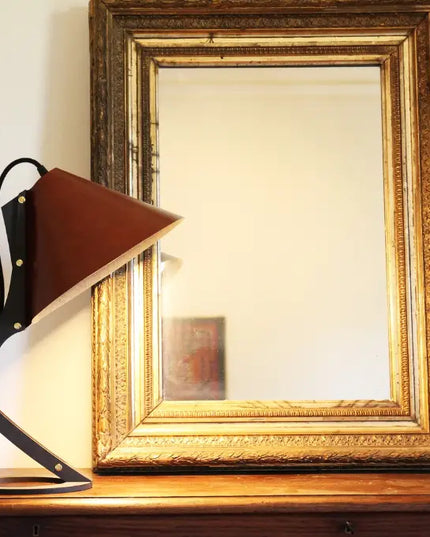 Lampe à poser Silence en cuir marron bois noir