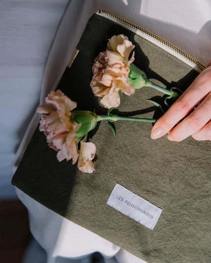 Grande pochette en coton bio (5 couleurs disponibles)