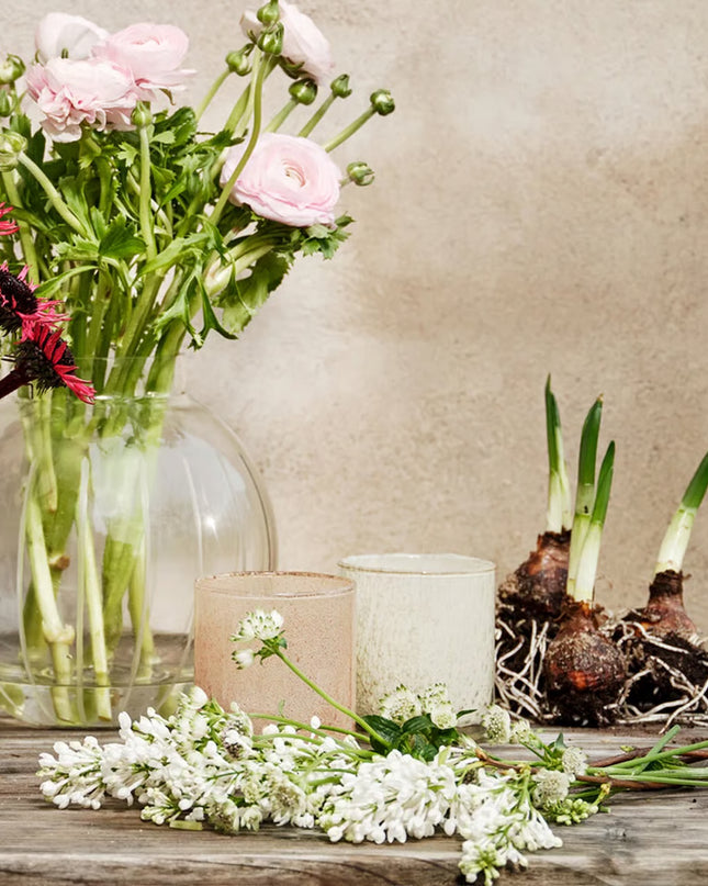 Vase en verre transparent